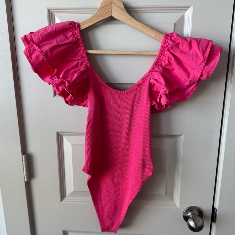 Zara Women’s Hot Pink Ribbed knit Poplin Ruffle Bodysuit Size Small - Picture 9 of 9